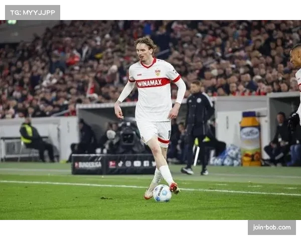 纽卡斯尔沃尔特马德身高1.98米 以技术拿球见长