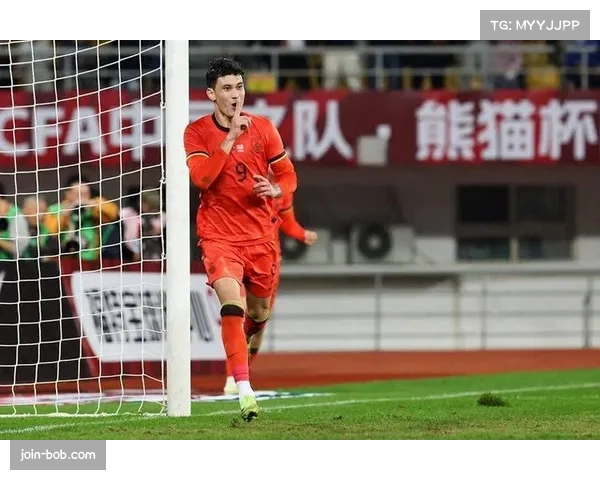 成都蓉城客场两球领先遭逆转 拜合拉木补时绝平救主 成都蓉城客场两球领先遭逆转 拜合拉木补时绝平救主