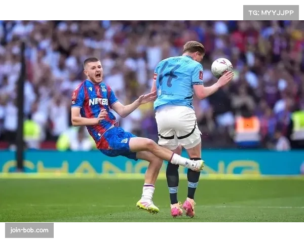 沃顿中场调度与节奏控制 水晶宫新星在英格兰中场轮换中的潜在价值